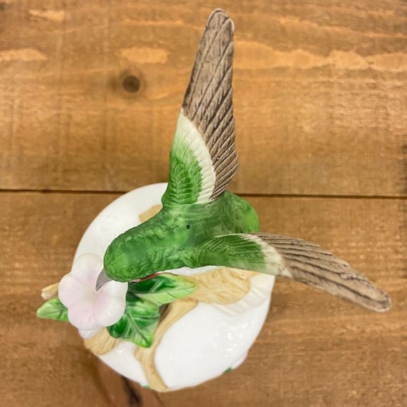 Vintage Arnart 1984 Hummingbird & Flowers Rotating Music Box Ceramic - Picture 8 of 14